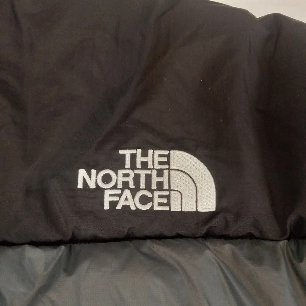 The North Face Men's Gray and Black Puffer Jacket Size XXL